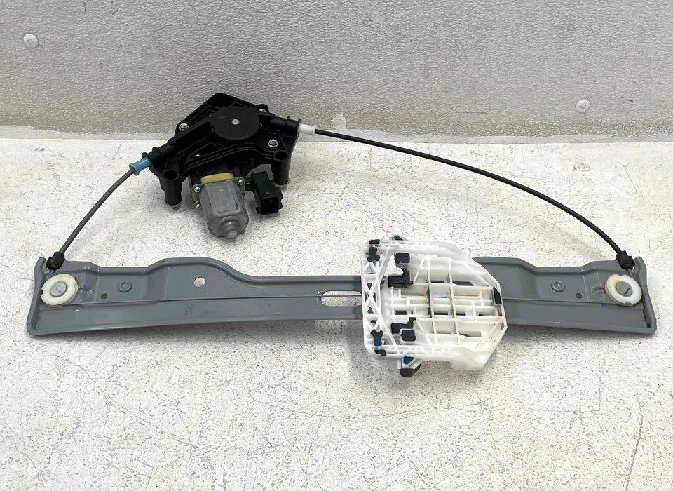 Lincoln Continental 2017-2020 paso trasero derecho ventana lateral regulador 1589 OEM Foto 4 de 4