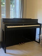 Roland HP704 Digital Piano
