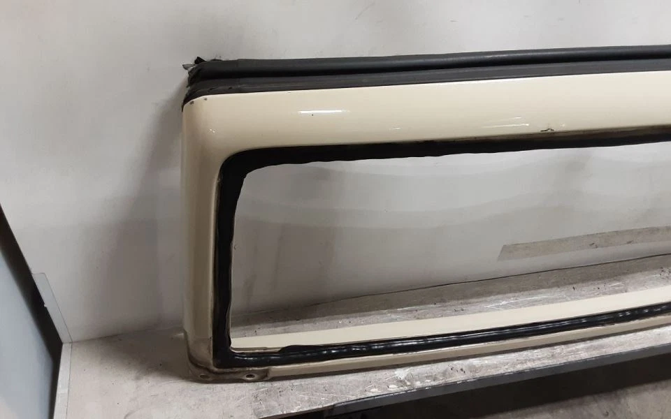 Marco de parabrisas Jeep JK Wrangler OEM solo Sahara bronceado PFD 2007-2013 95533 Foto 2 de 4