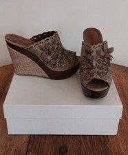 Sandali "TENDENZE" punta aperta slip-on pelle marrone zeppa fiori misura 5/38 