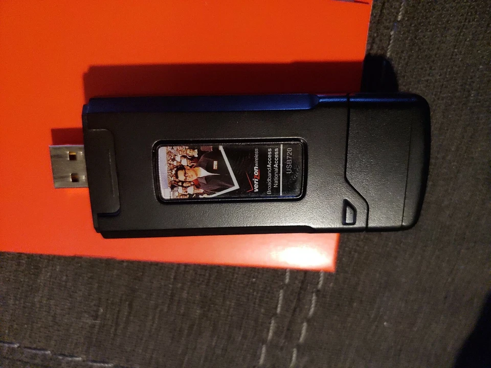 Verizon Modem No Contract Mobile Broadband USB Stick Modem USB720 Untested - Image 4 of 4