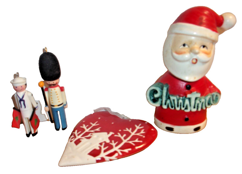Lot of Vintage Santa Christmas Shaker, 2 Hallmark Soldier Orn. & A Heart Orn.