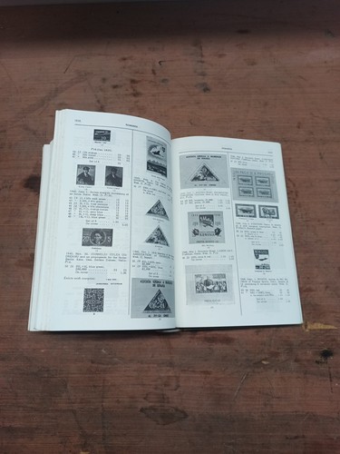 1966 Sanabria The World Airmail Catalogue. V.Rare, Reasonably good condition. - Picture 5 of 6