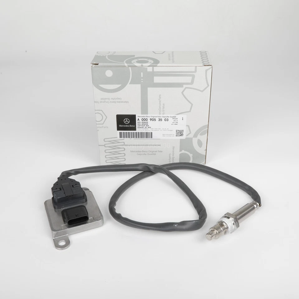 Genuine Mercedes-Benz Nox Sensor, New, Part #A0009053503 Foto 2 de 4