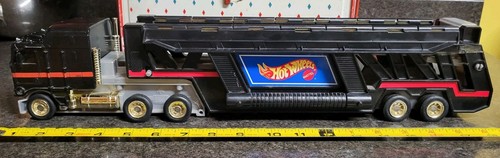Vintage 1986 Hot Wheels Semi Truck Trailer Car Hauler Carrying Case 19" Long