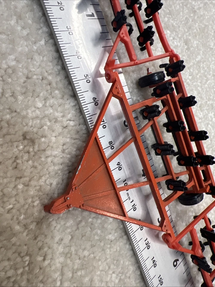 Ertl 1:64 Allis Chalmers Minium Tillage Plow Orange Loose - Image 3 of 4