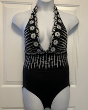 Women  s Gottex Size 12 Black One-Piece SwimSuit Embroidered Plunge Halter