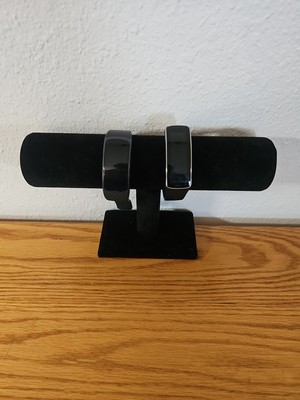 lot of 2 samsung Gear Fit Pleas Read