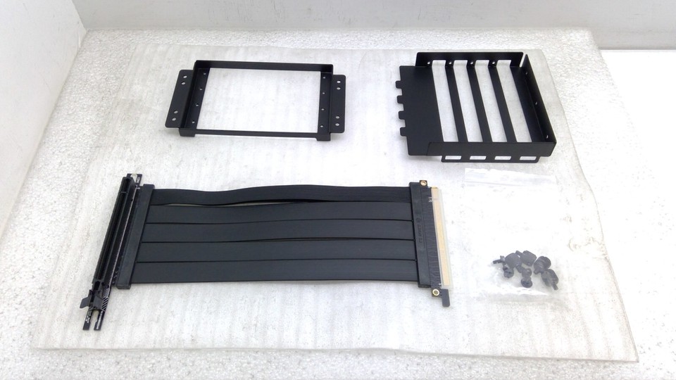 LIAN-LI 011DE-2X EVO White Upright GPU Kit Graphics Card PCI-Ex16 RISER CABLE eB