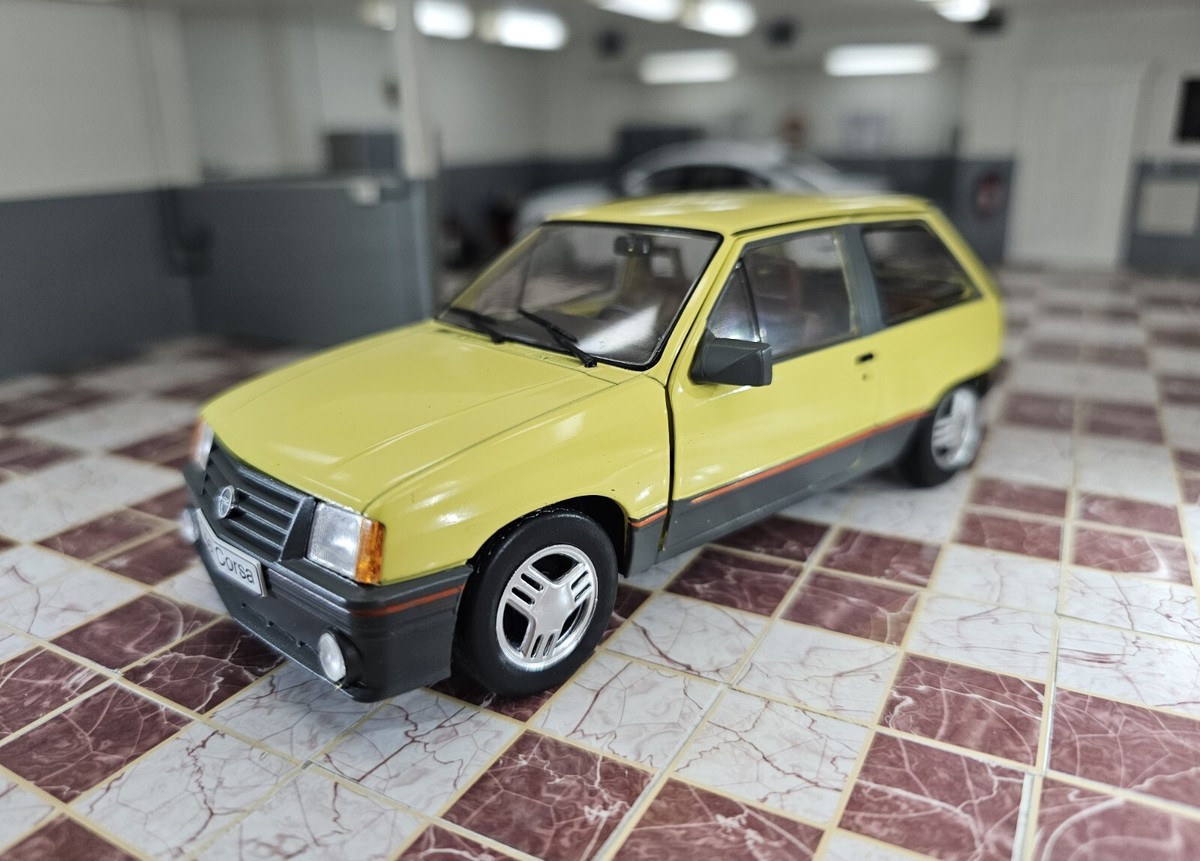 SPB 1983 OPEL CORSA (VAUXHALL NOVA) 1.3 SR YELLOW 1/24 SCALE