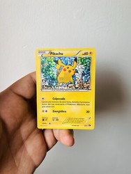 Pikachu 6/12 Holo McDonald's Collection 2015