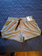 NWT Reebok Stretch Walking Shorts Women's Size Large Gray W/Black Ventilation