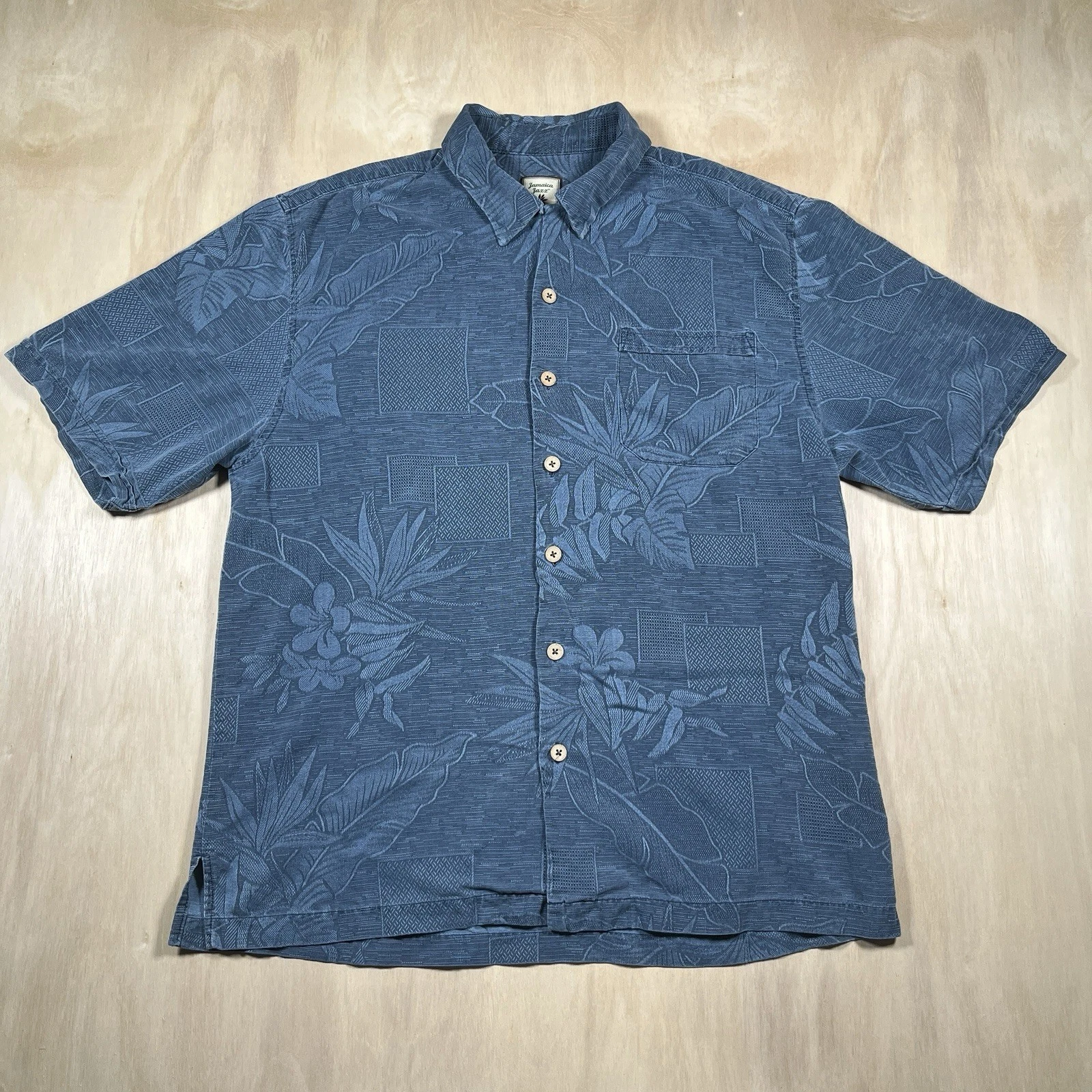 VINTAGE Jamaica Jaxx Button Up Men’s Medium Blue Hawaiian Print 100% Silk
Opens in a new window or t