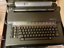 Olivetti Praxis 35 Portable Electric Typewriter w/ Carrying Case, Power Cord thumbnail