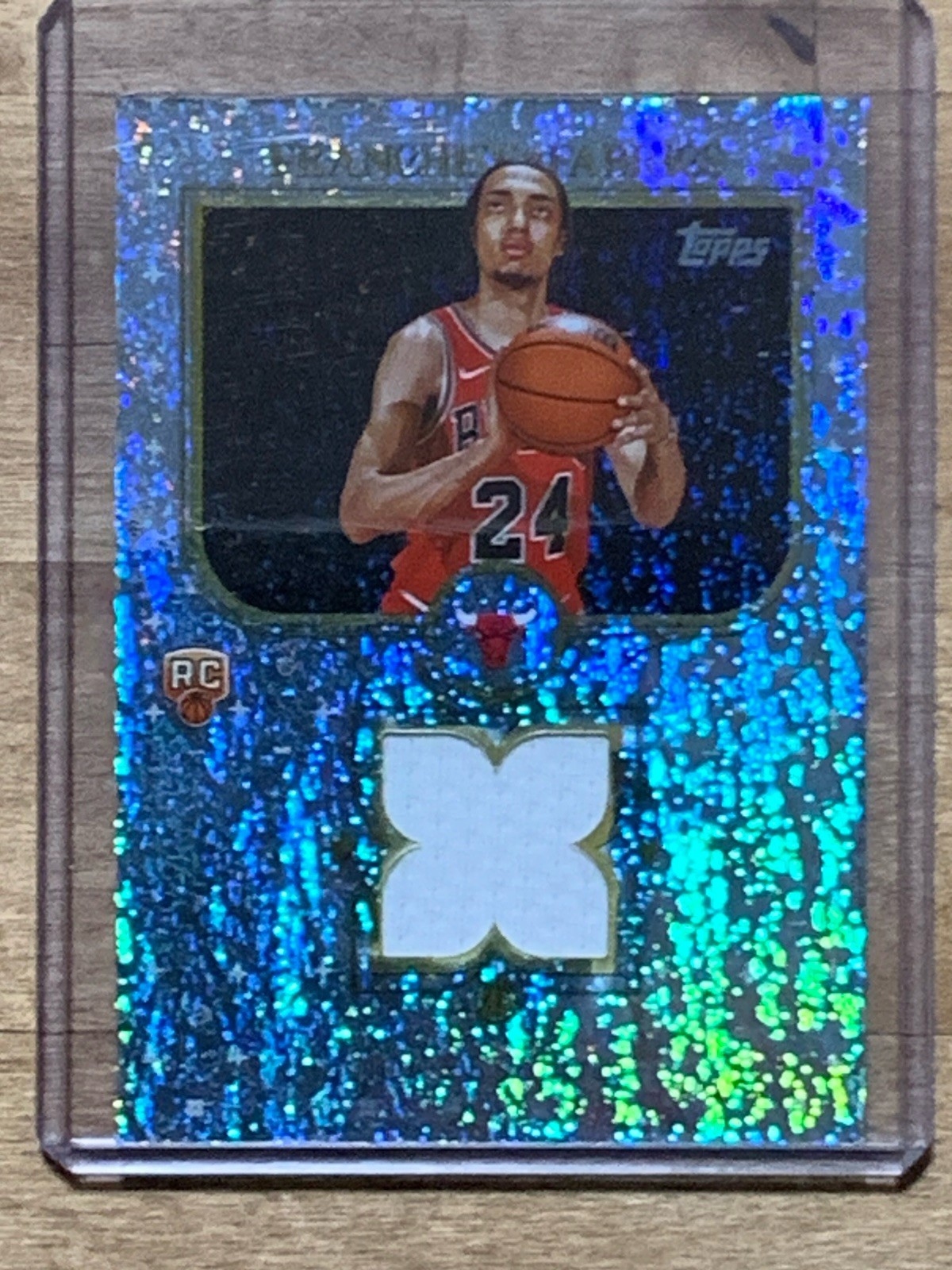 2025-26 Topps Franchise Fabrics Noa Essengue #FF-NE Holofoil RC Relic Card