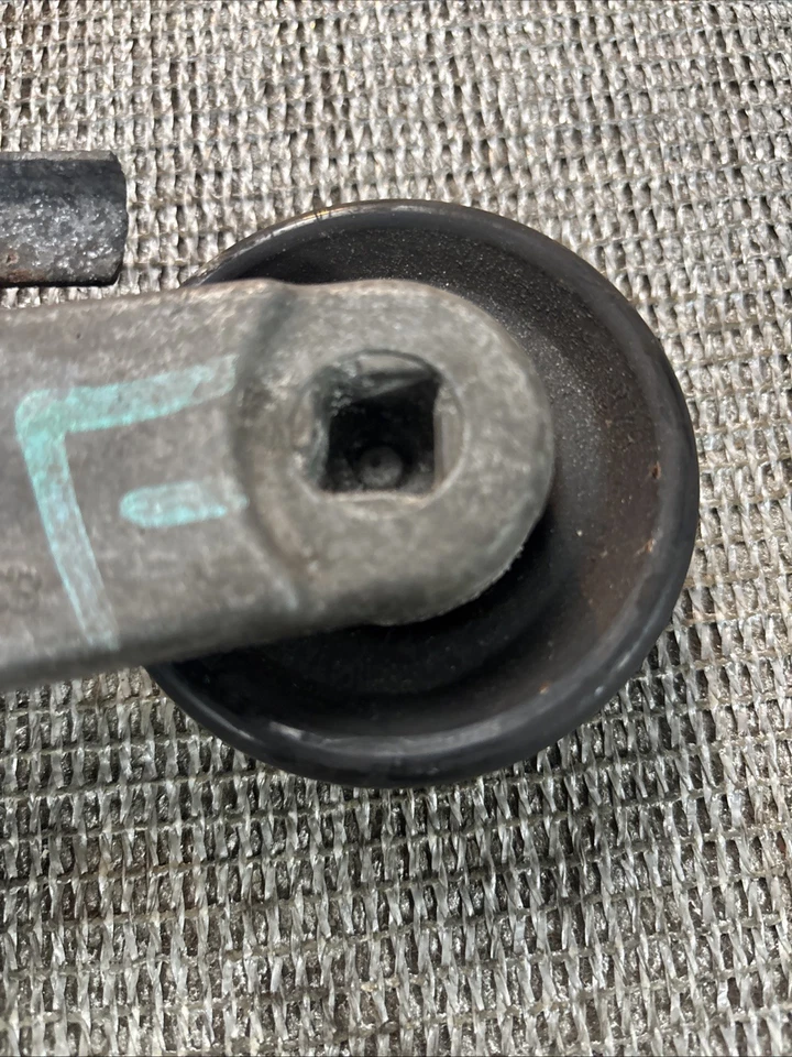 Tensor de correa de transmisión Lincoln Town Car 1997 Foto 3 de 4