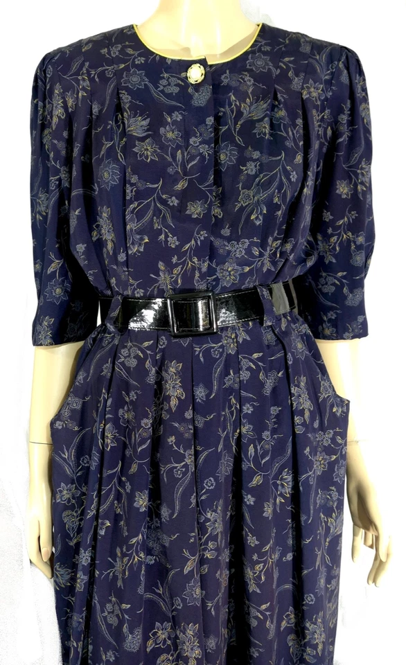 Vestido retro de día de secretaria vintage años 80 azul marino con bolsillos de acetato línea A M Foto 2 de 4