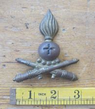 ITALIAN WW2 PITH HELMET OR CAP BADGE ARMY ARTILLERY