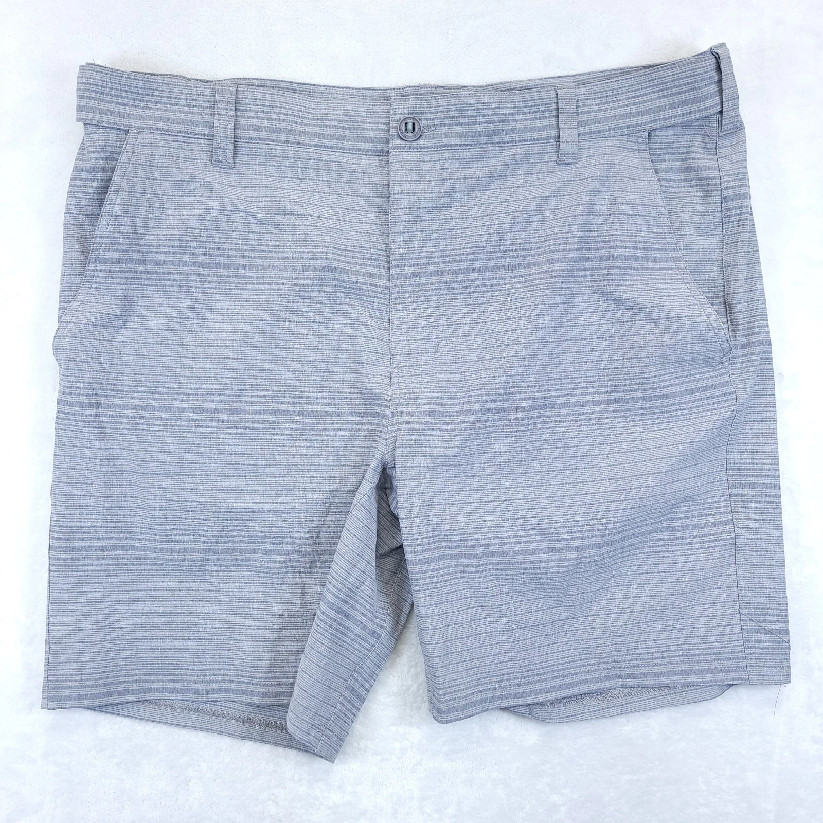 Huk Shorts Pursuit Mens XXL Grey Performance Fishing Stretch Casual Quick Dry