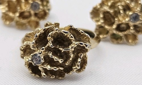 Avon Flowerblaze Ring and Clip-on Earrings Gold Tone Collectible Retro - J22