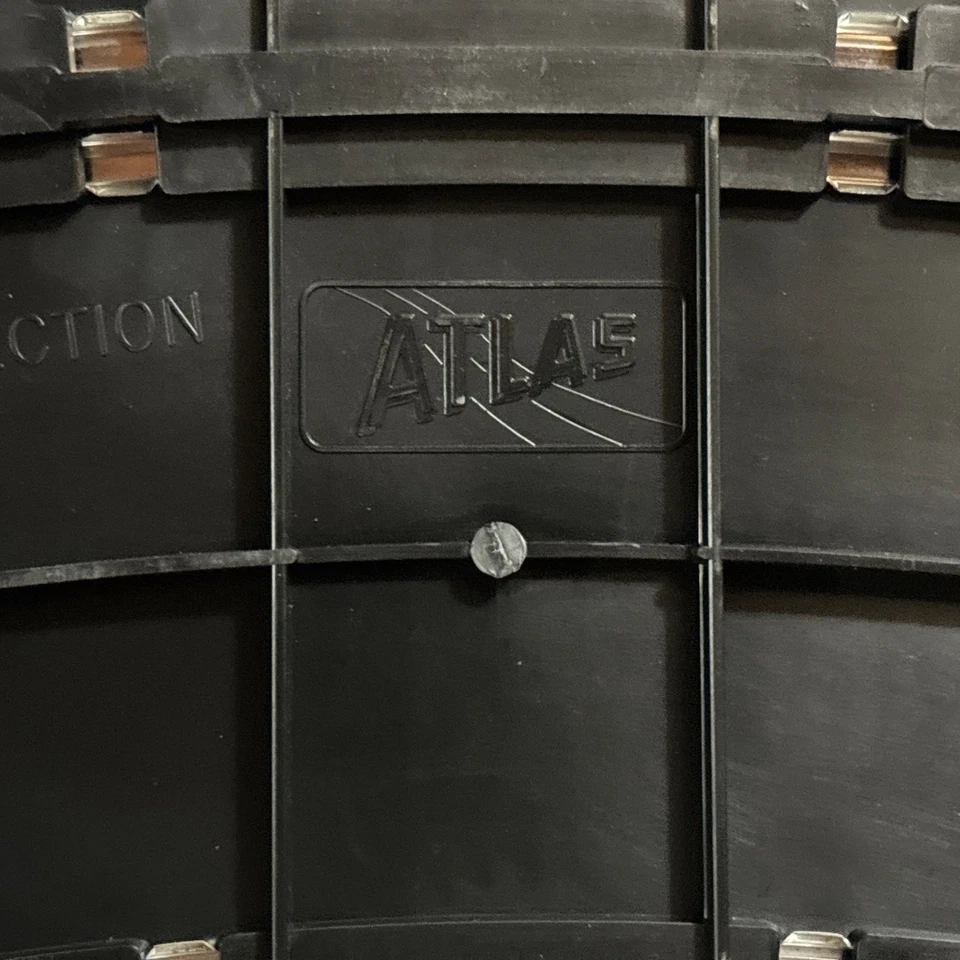 Atlas Slot Car Racing Track 21 Inch Radius track 6 sections  - Image 4 of 4