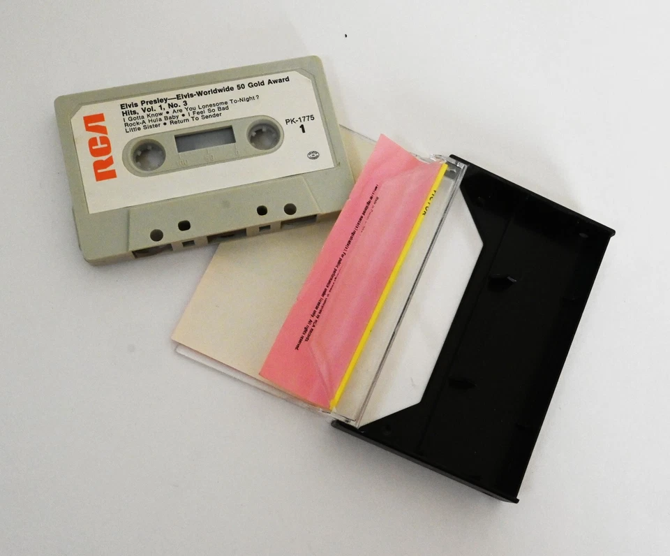 ELVIS Worldwide, 50 Gold Award Hits Vol. 1 No. 3 - 1973 Cassette Tape - Image 4 of 4