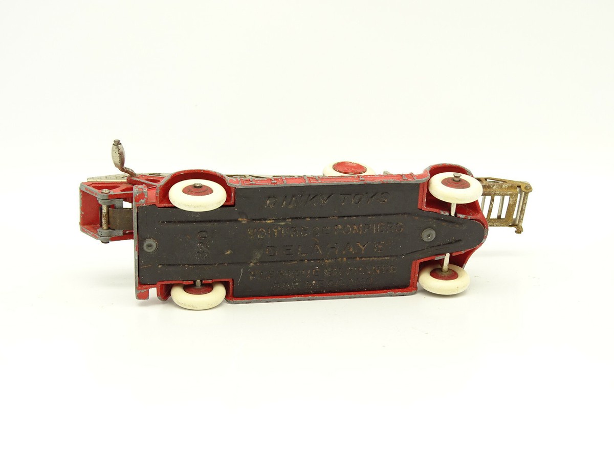 Delahaye voiture de pompiers 32D Dinky Toys 1/43 jouet ancien