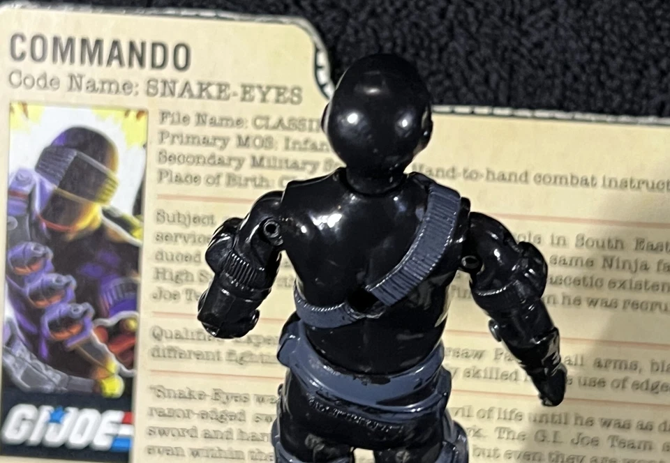 Snake Eyes V2 1985 • completo • tarjetero vintage • G.I. JOE UN VERDADERO HÉROE AMERICANO Foto 3 de 4