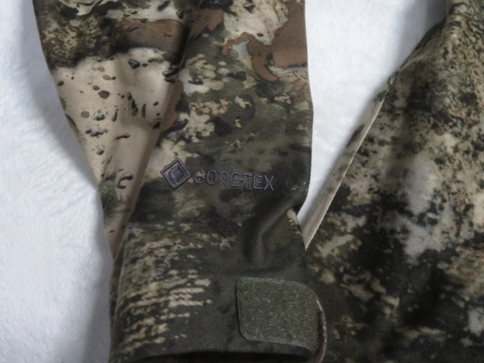 Cabela's MT050 Whitetail Extreme GORE-TEX Parka with SCENTINEL Men Large - Image 4 of 4