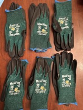 MaxiFlex Cut 34-8743 Size 6 XS Gloves 6 Pair