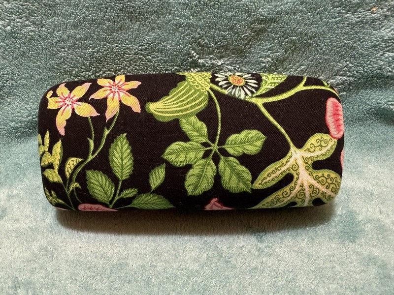 Vera Bradley Hard Clamshell Glasses Case Retired “Botanica” Pattern