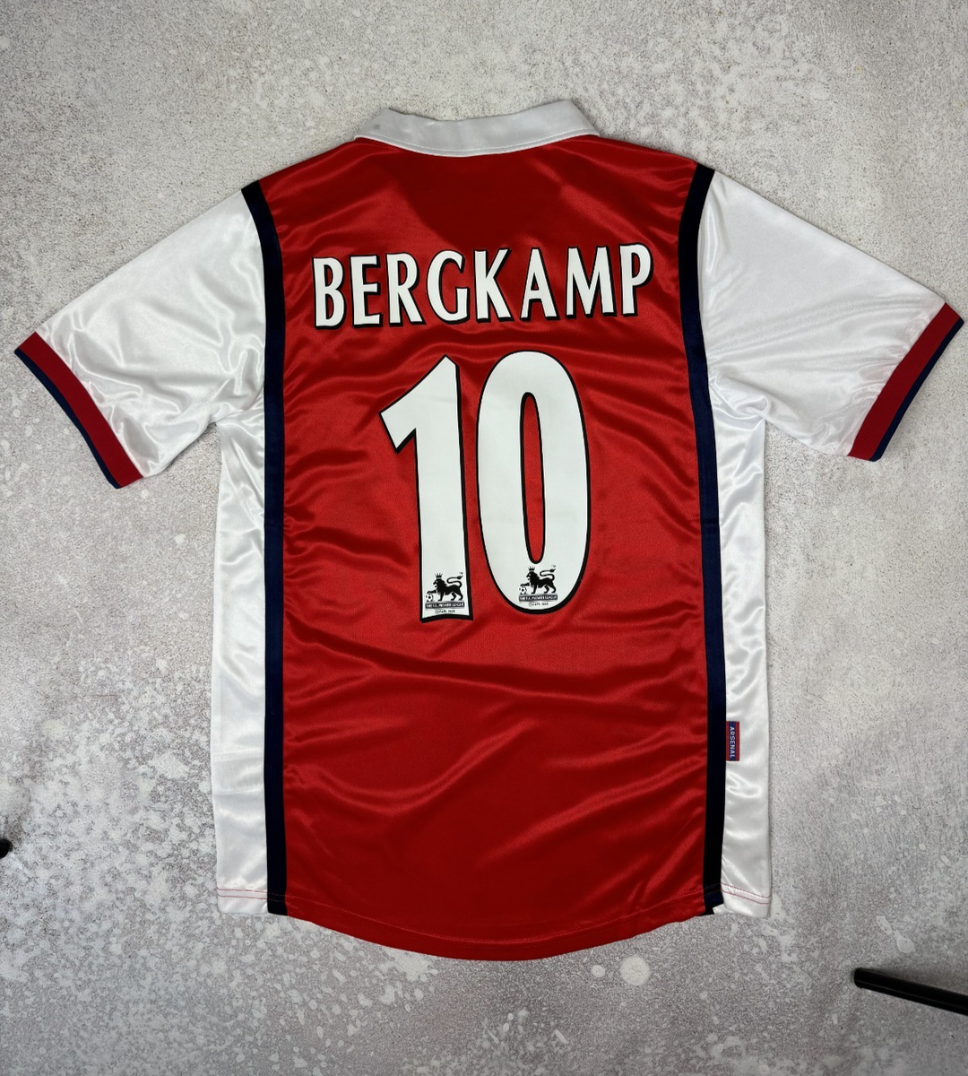 Bergkamp 10 Arsenal Jersey 1998 1999 Size L Retro Football Vintage