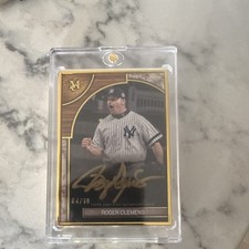 2025  Topps Museum Framed Autographs Roger Clemens Gold Frame /10