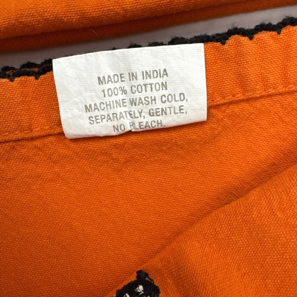 Crate and Barrel Halloween Napkins Set 4 Orange Embroidered Black Cats - Image 4 of 4