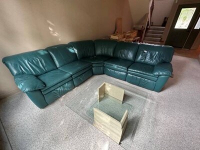 Sectional sofa with coffe table 