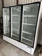 Nor-Lake Master-Built Refrigerated Merchandiser Glass 3-Door