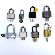 Lot of 6 Vintage Padlocks All W/ Working Keys Milwaukee Master Yale National
