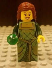 Lego NEW Castle Green FEMALE Princess MINIFIG- Girl Maiden Kingdoms w/ Gem 10223