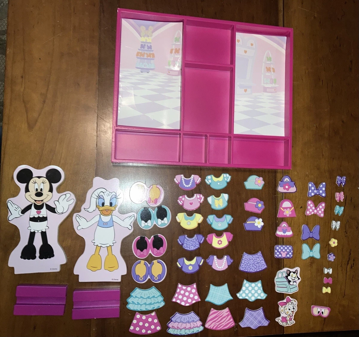 Minnie and daisy magnetic dress up hotsell