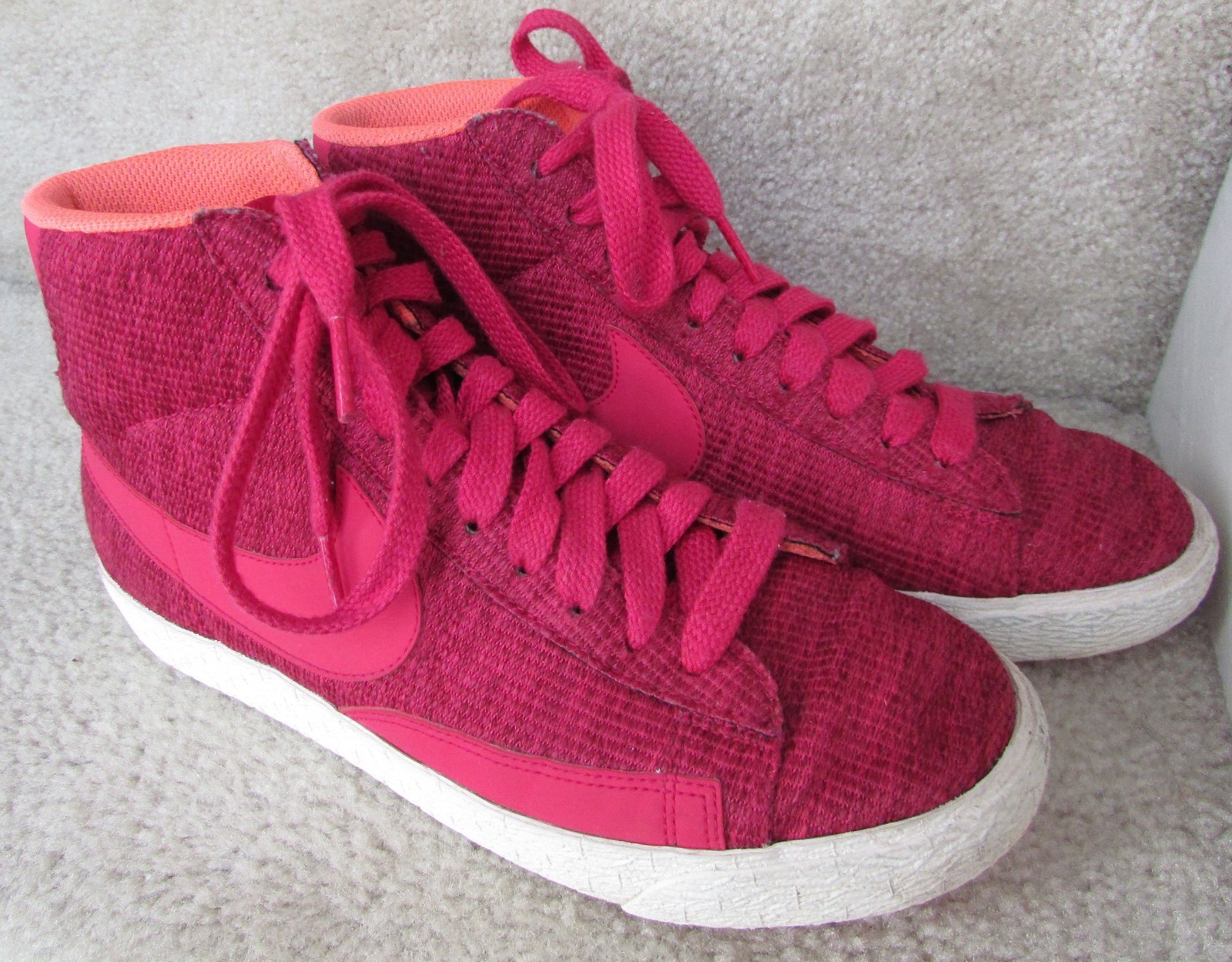 Nike Womens Blazer Mid Garnet Fuscia Sample Sneakers Shoes Size 7 Nike Womens Blazer Mid Garnet Fuscia Sample Sneakers Shoes Size 7