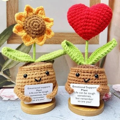 Handarbeit Häkelblumen emotionale Unterstützung gestrickte Pflanze mit positiver Karte