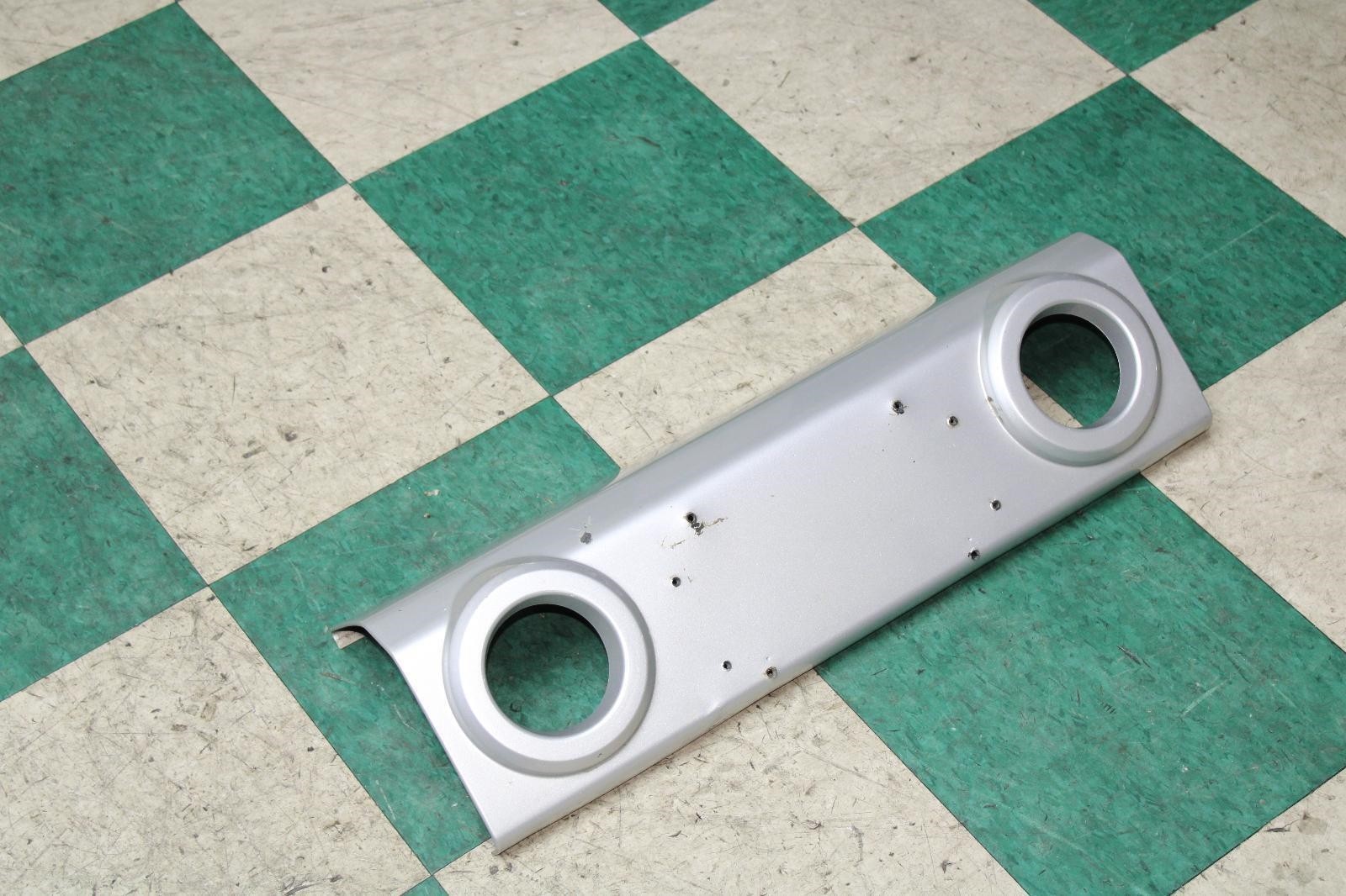 ⚠️ISSUE⚠️ 07-18 Wrangler Silver Painted Front Center Bumper Fog Lamp Trim Panel