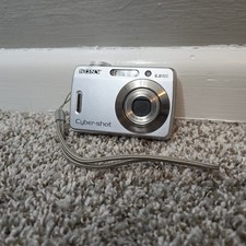 Sony Cyber-Shot DSC-S500 6.0MP Digital Camera Silver for Parts/Repair