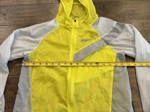 Nike Boys Yellow Gray Impossibly Light Running Jacket Hooded M 844312-358 $90 - Picture 10 of 11