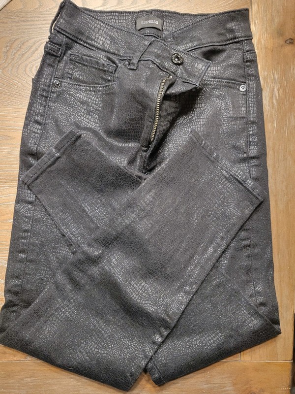 Express Jeans Black Animal Print Denim Button Zip 5-Pocket Mom Women's
