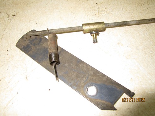 SIMPLICITY LANDLORD DLX 18HP LAWN MOWER TRACTOR BRAKE ROD ARM SPRING - Picture 4 of 5
