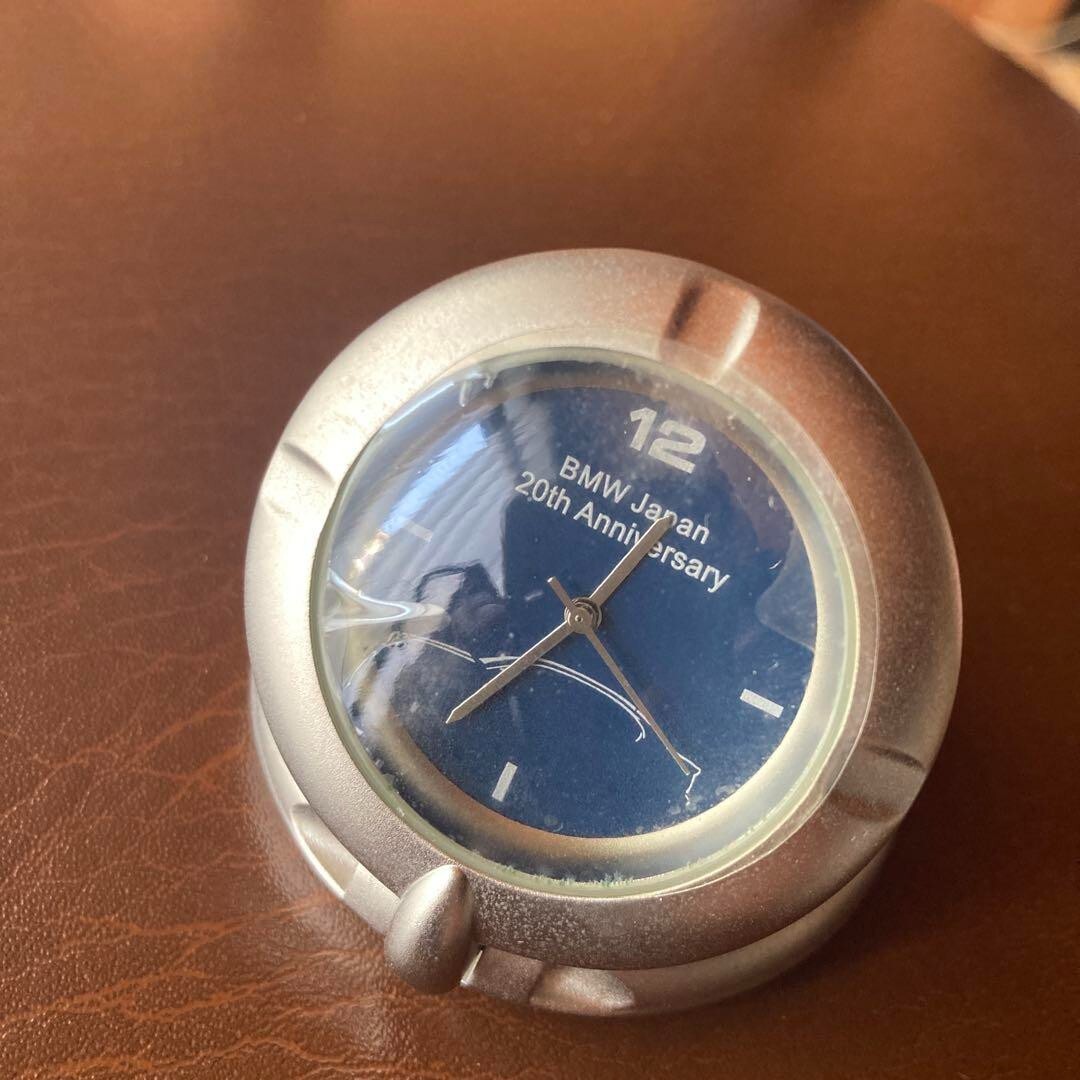 BMW 置物時計 THE JOY OF LIVING EVERY SECOND. BMW 置物時計