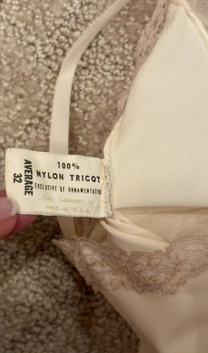 ADONNA STUNNING VTG 1960 Ivory Full Slip Lace Hem/Bodice Slit Adjustable Straps - Picture 6 of 8