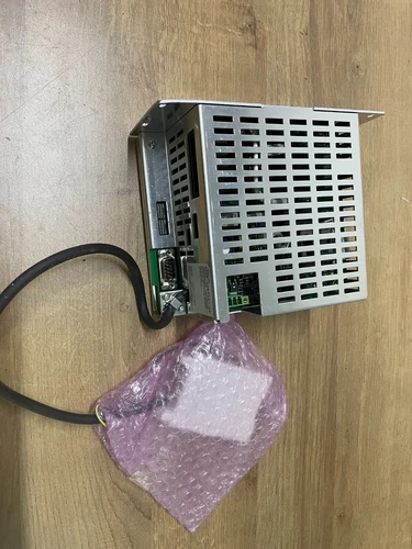 OMRON E5ZR-U08TC01-A2 TEMPERATURE CONTROLLER
