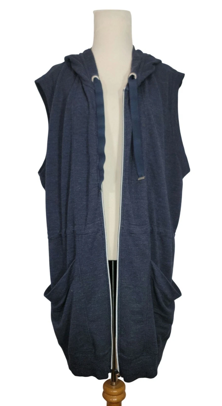 yogalicious sleeveless zippered front hooded pockets adjustable jacket